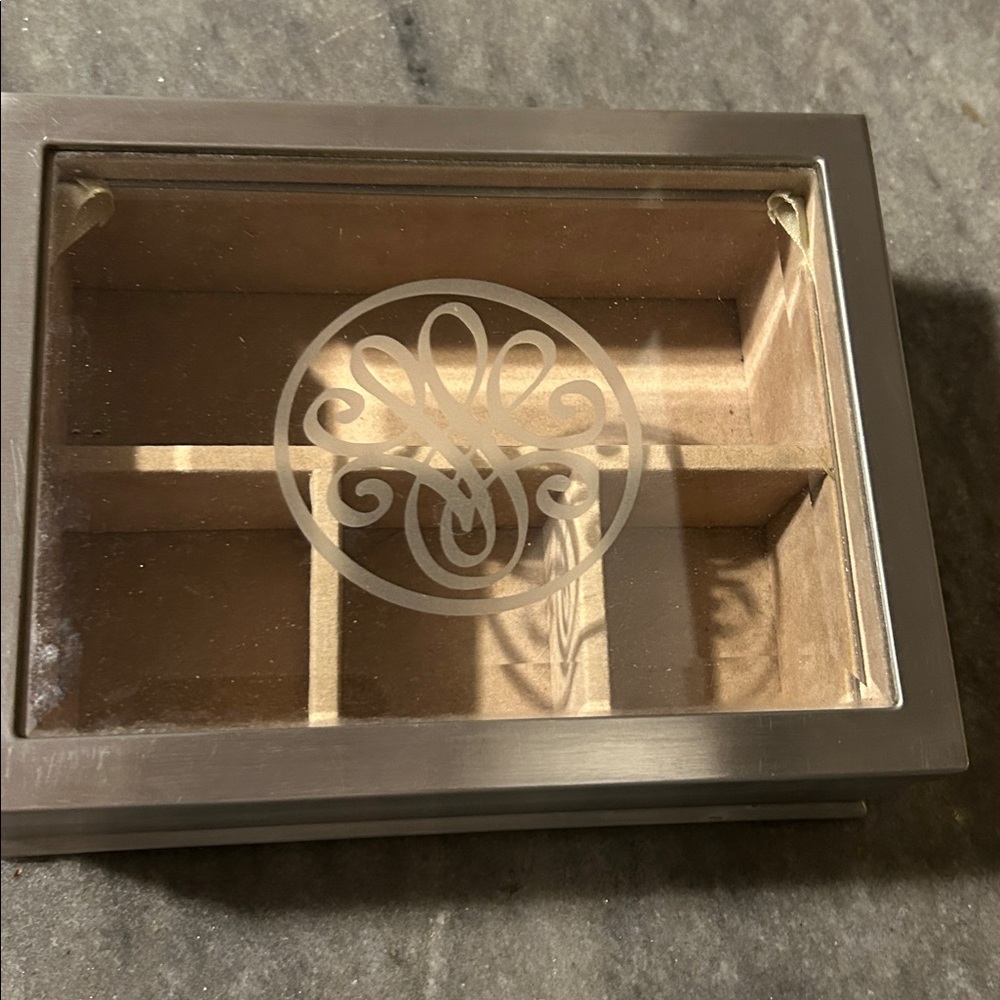 Bombay Jewelry Case